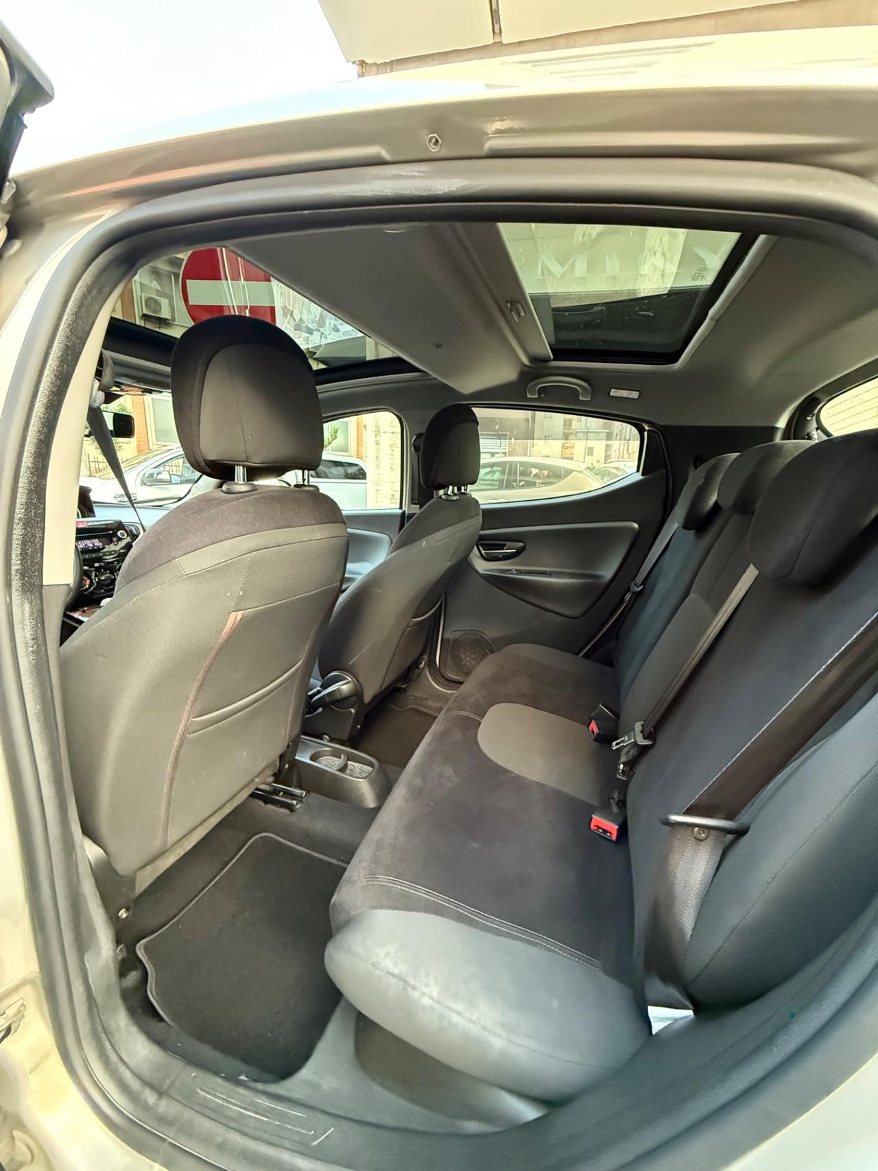 Lancia Ypsilon 1.3 MJT 16V 95 CV 5 porte S&S Elefantino