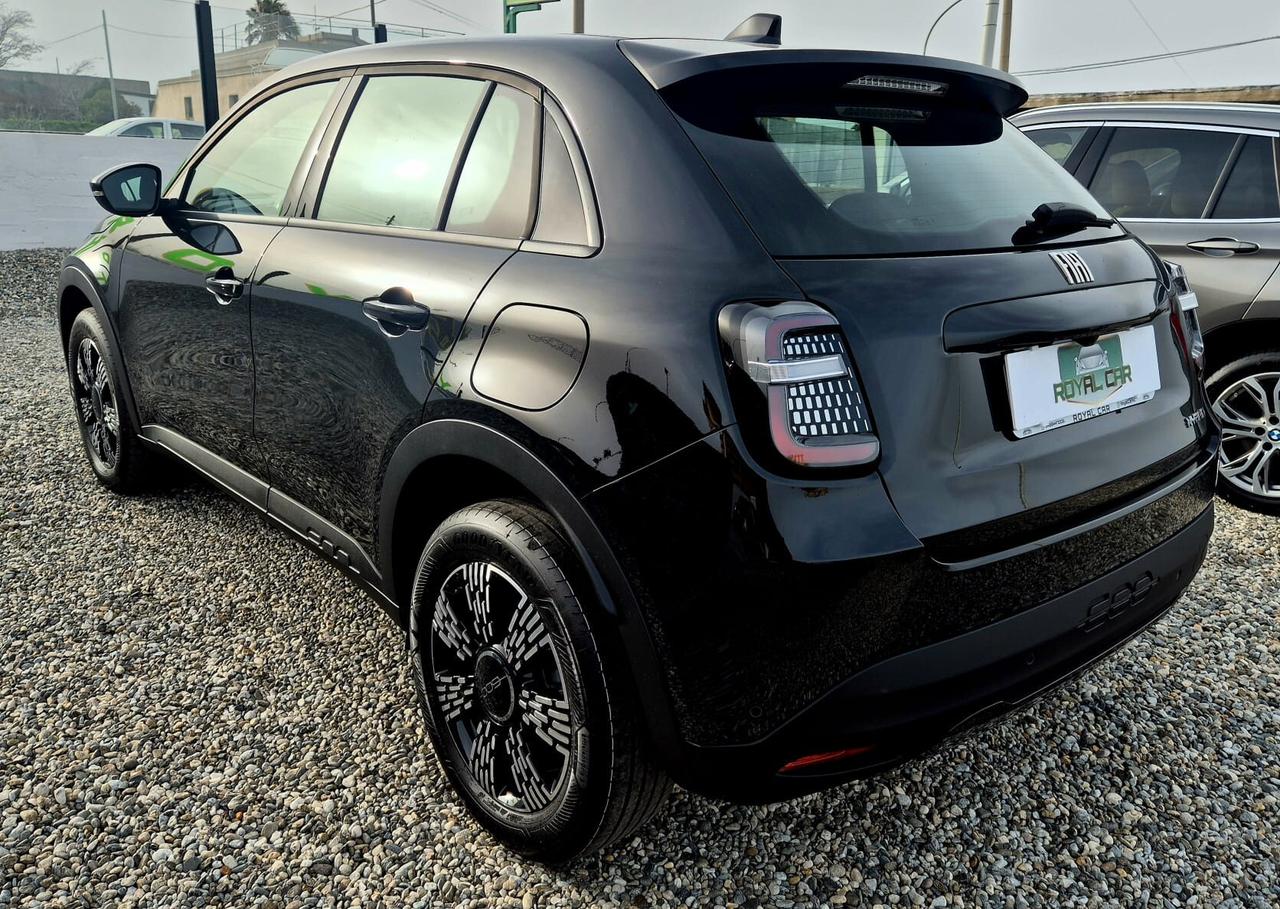 Fiat 600 Hybrid 110 CV DCT MHEV La Prima