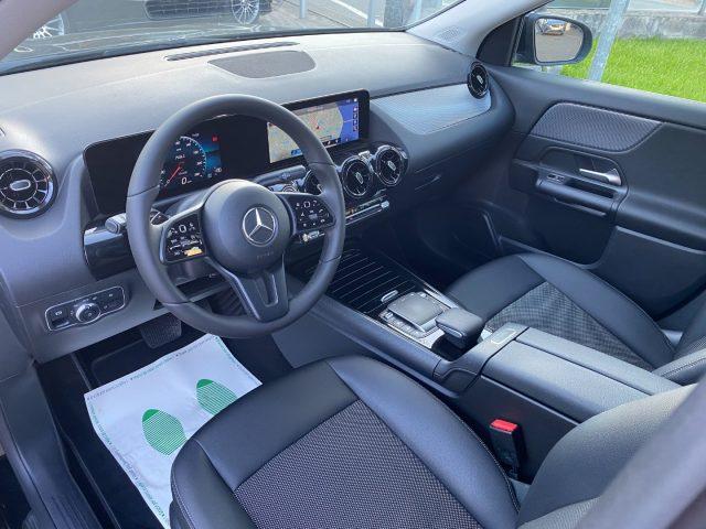 MERCEDES-BENZ GLA 180 d Automatic Sport