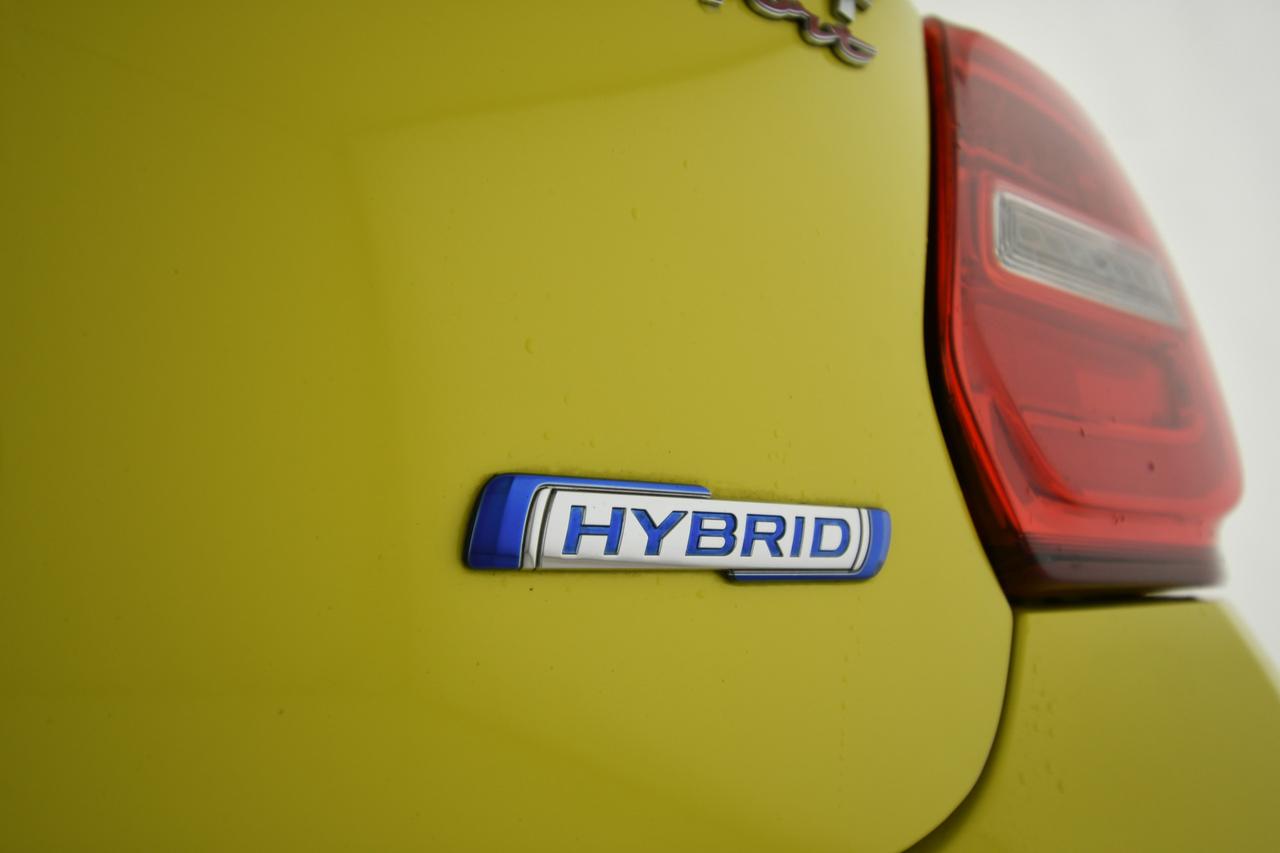 SUZUKI Swift 1.4h Sport 2wd ACC+CAMERA+C17"+NEOPATENTATI