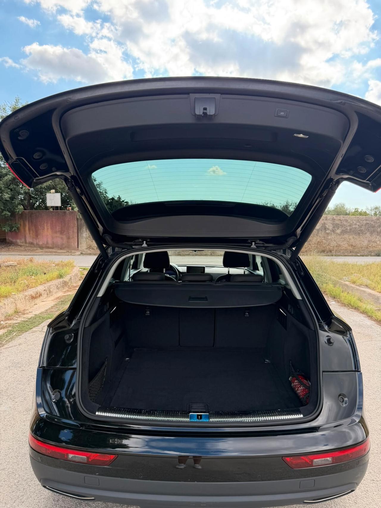 Audi Q5 35 TDI quattro S tronic Business Sport