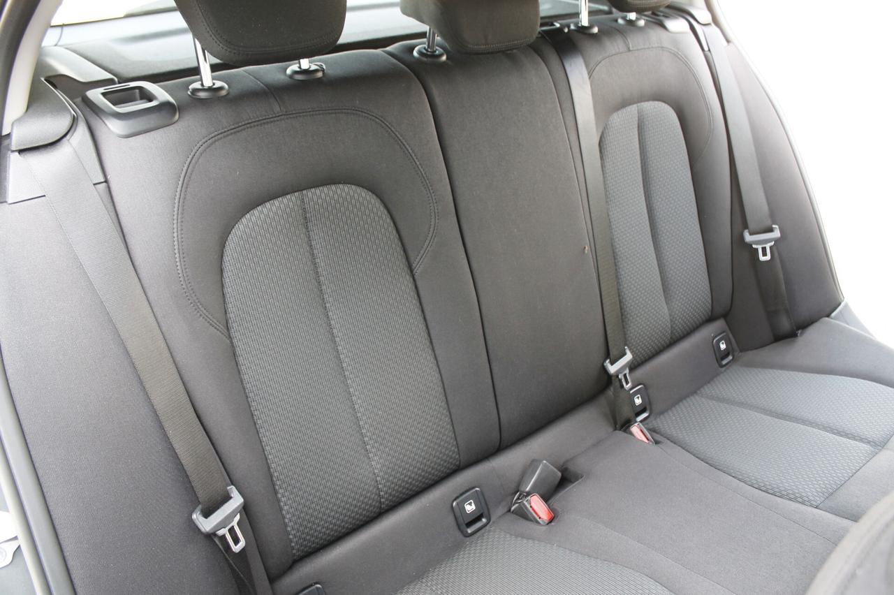 Bmw 116 116d 5p. Advantage