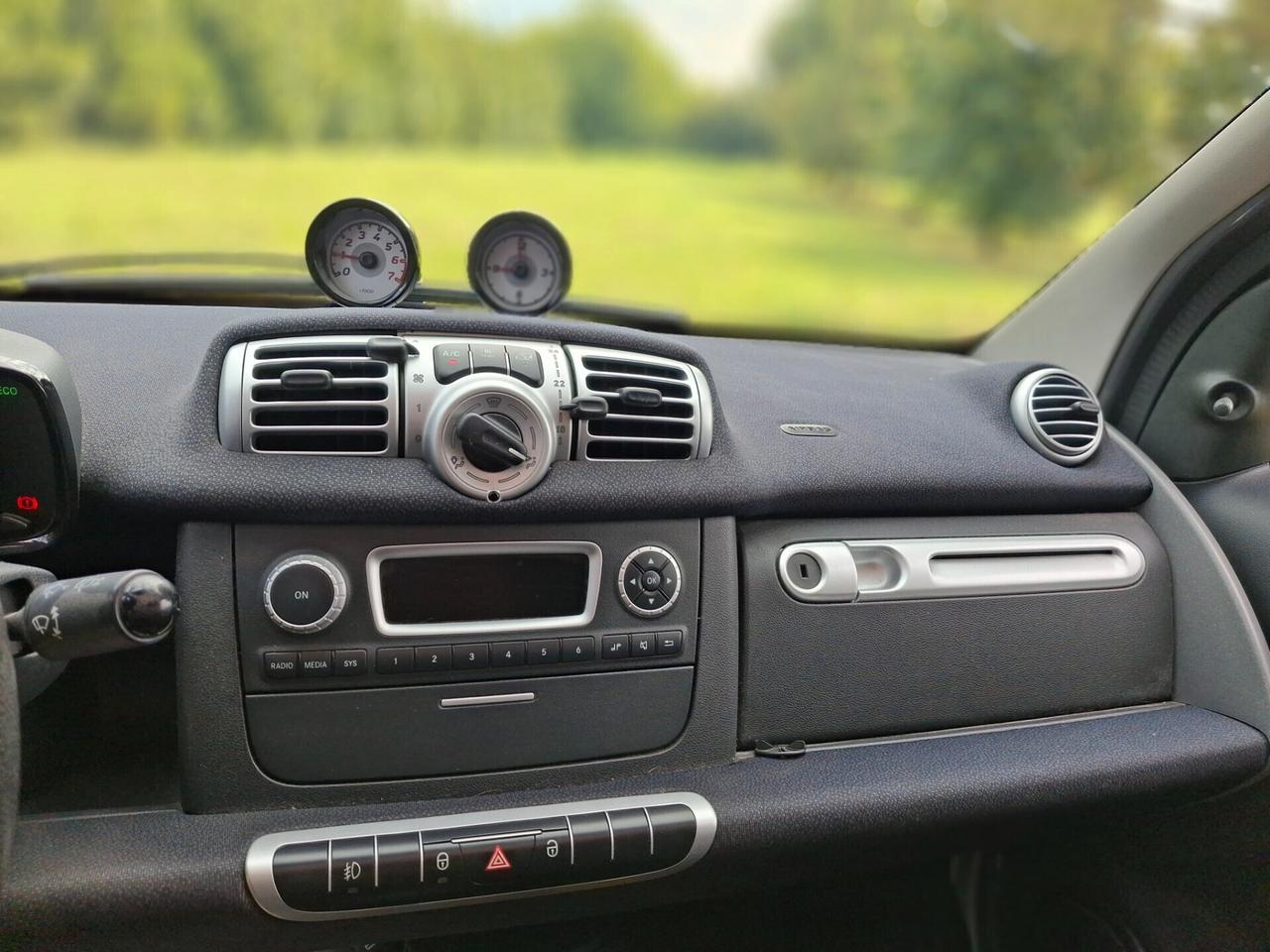 Smart ForTwo 1000 52 kW MHD coupé passion