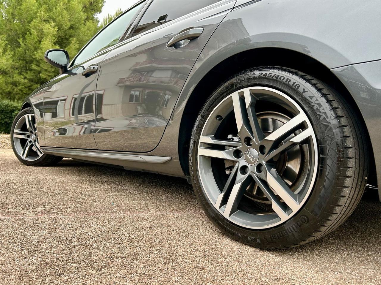 Audi A4 2.0 40 TDI S Line #7401