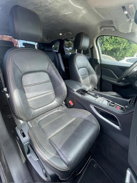 Jaguar F-Pace 2.0 D 180 CV AWD aut. Prestige