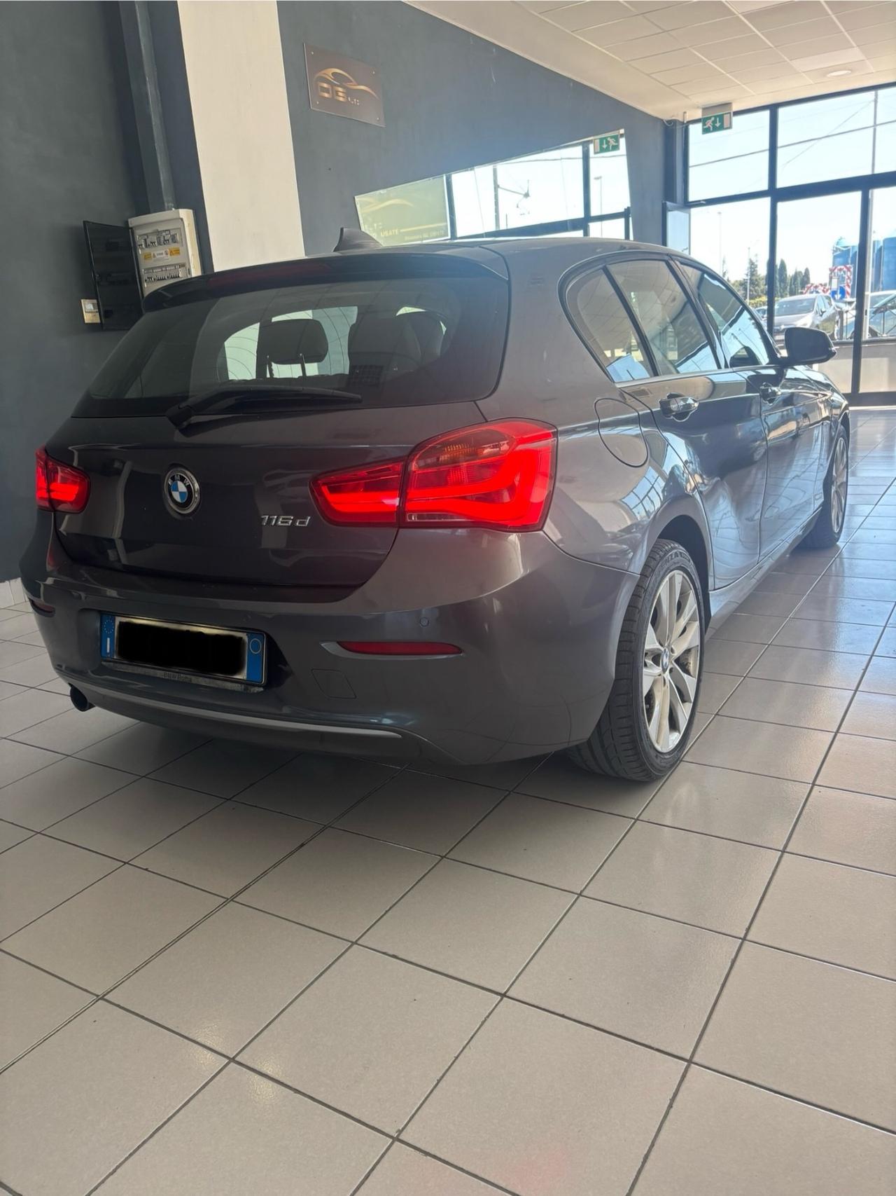 Bmw 116 116d 5p. Urban