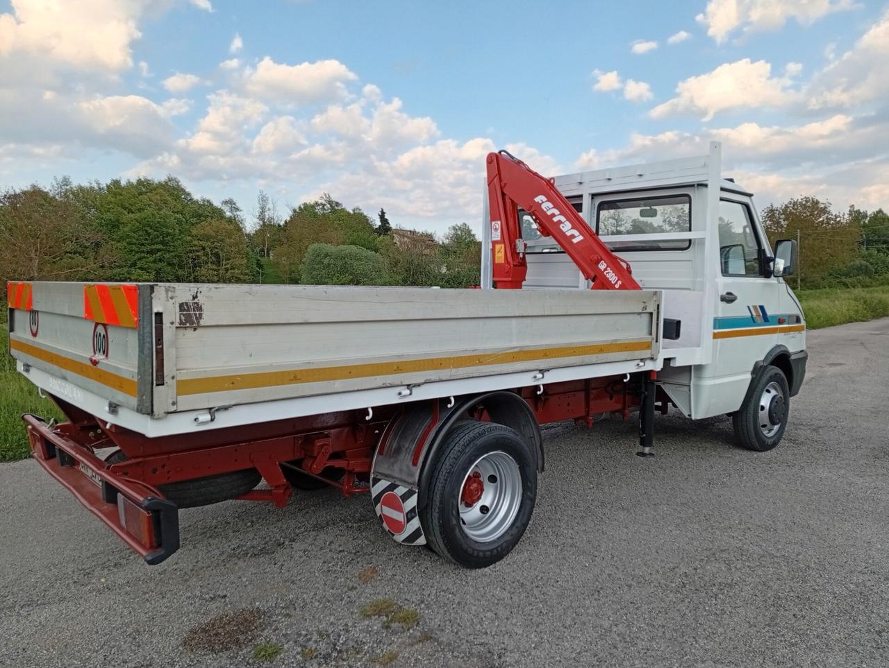 Iveco Daily 49-10 Gru e cassone fisso