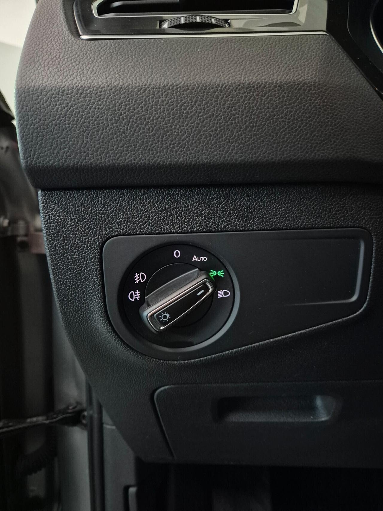 Volkswagen Tiguan 2.0 150cv 4Motion DSG CarPlay RADAR Finanziabile