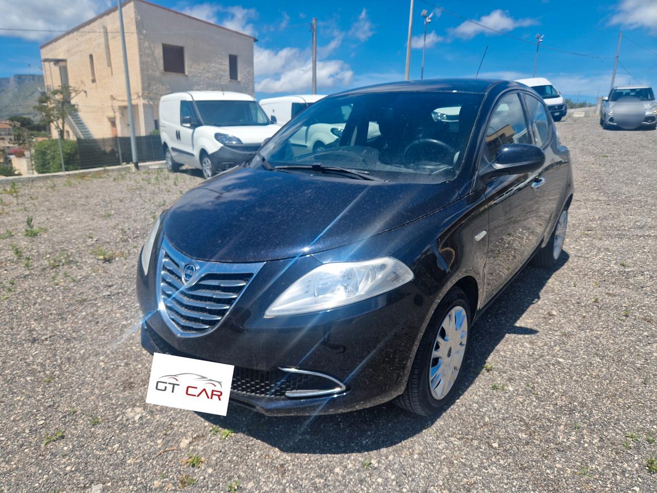 Lancia Ypsilon 1.2 69 CV 5 porte S&S Silver