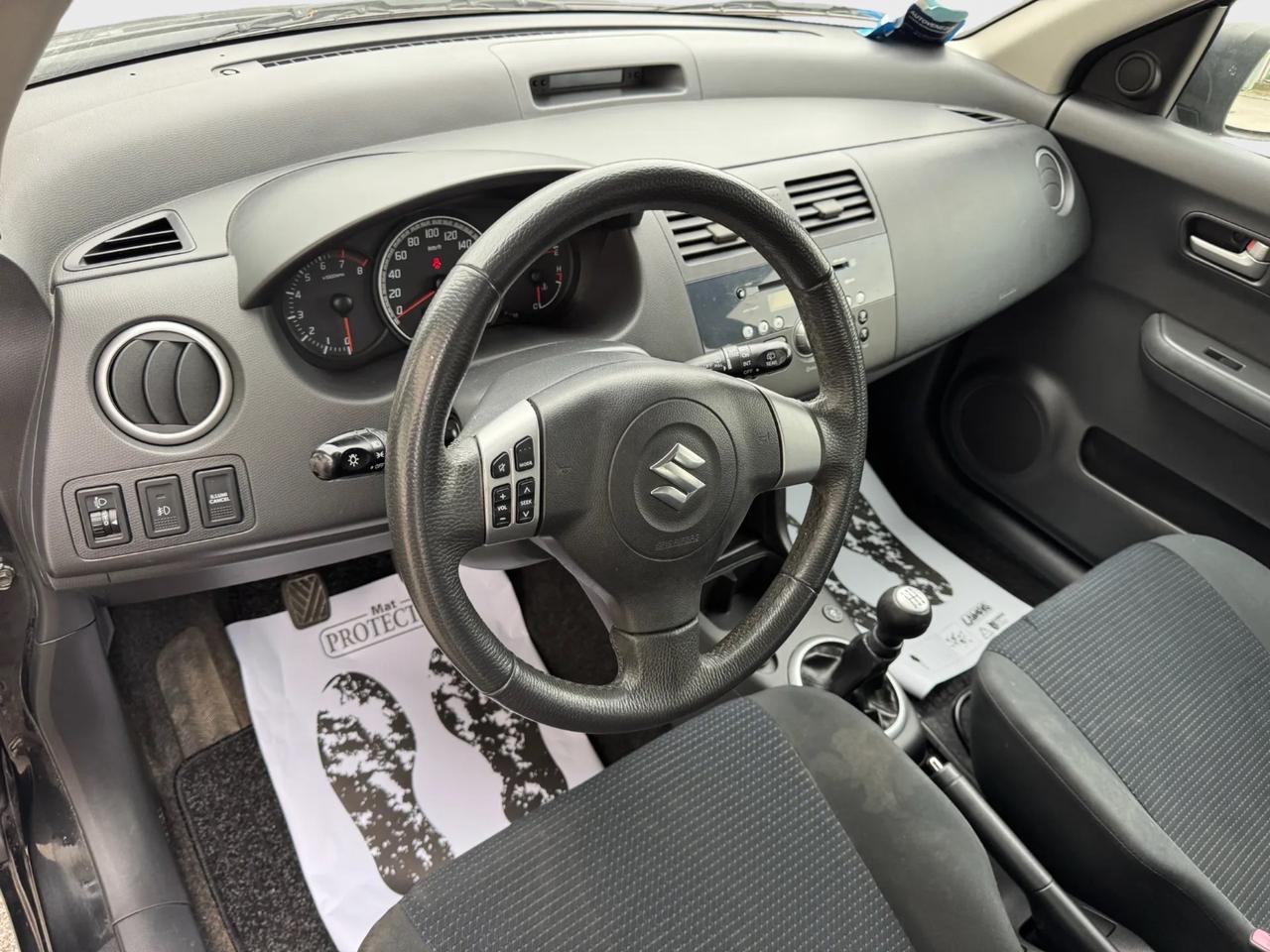 Suzuki Swift 1.3 benzina gpl 2010 neo patentati