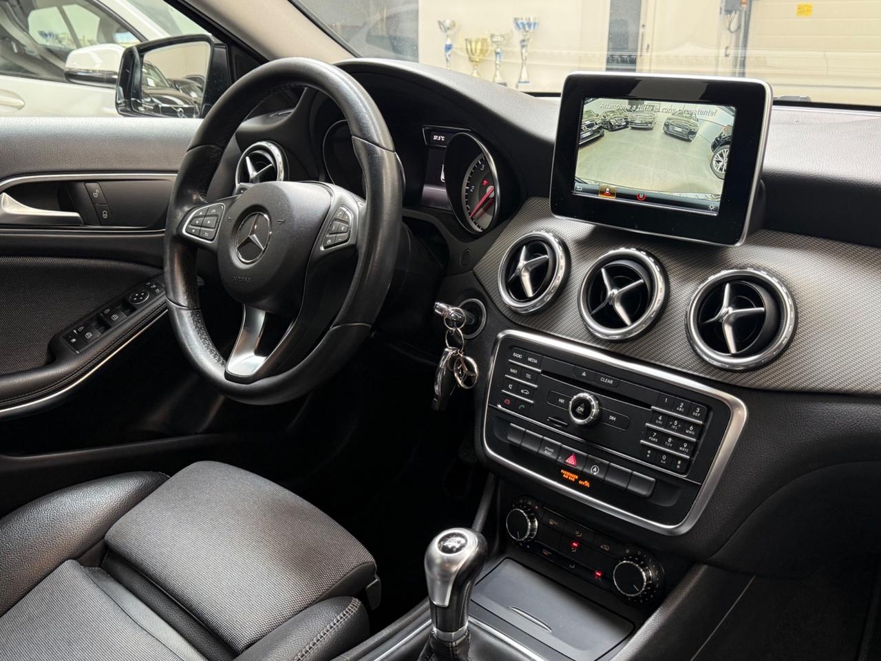 Mercedes-benz GLA 180 180d SPORT