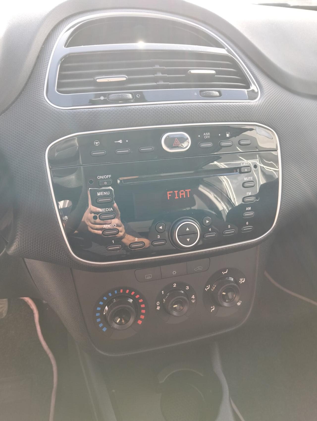 Fiat Punto 1.4 Natural Power Lounge 2014