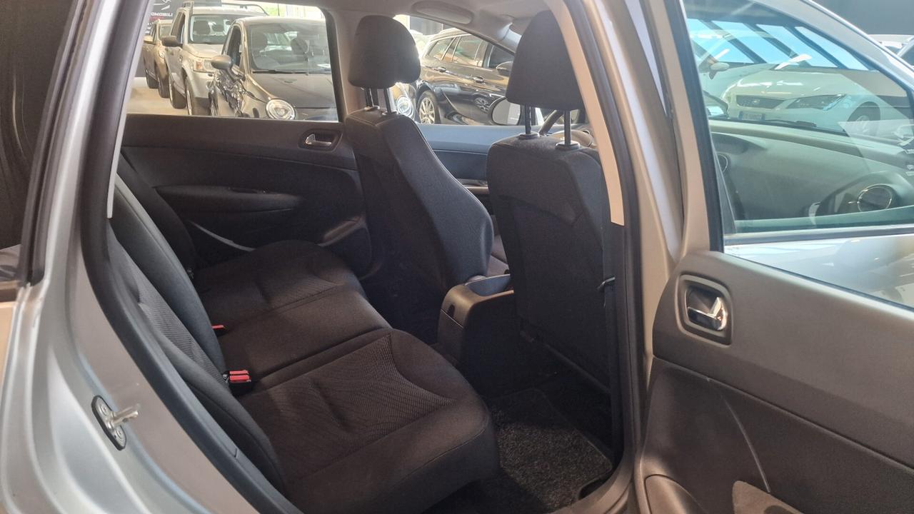 Peugeot 308 1.6 HDi 110CV SW Ciel Féline