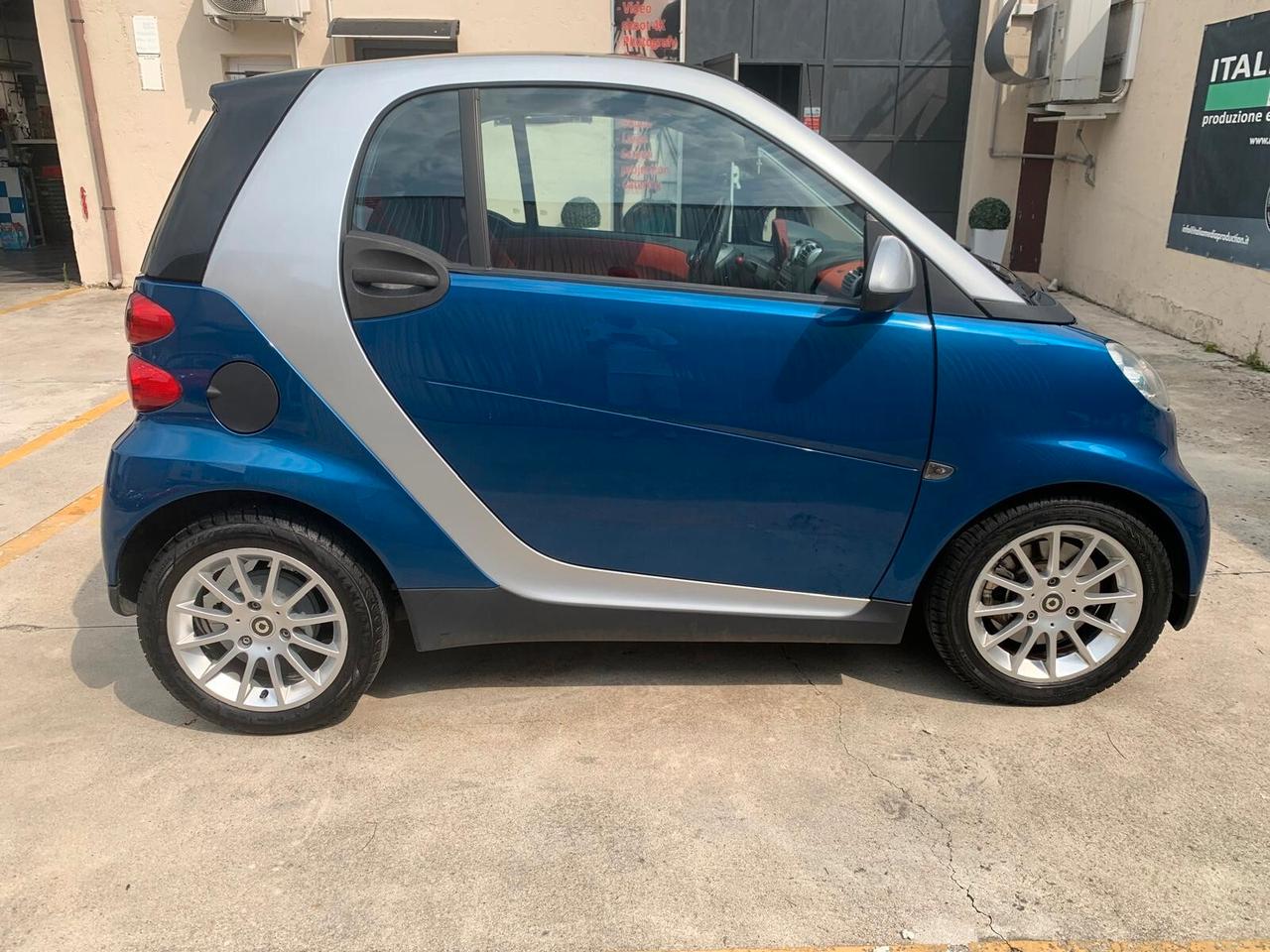 Smart ForTwo 1000 52 kW coupé LIMITED