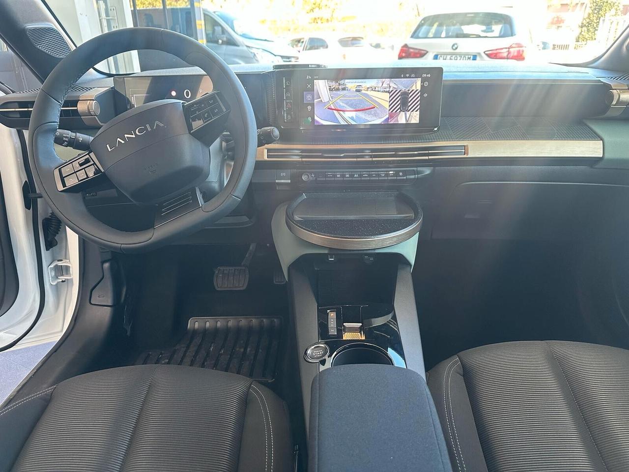 Lancia Ypsilon Hybrid e-DCT