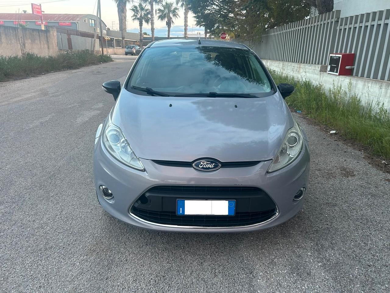 Ford Fiesta 1.4 TDCi 70CV 5 porte Titanium