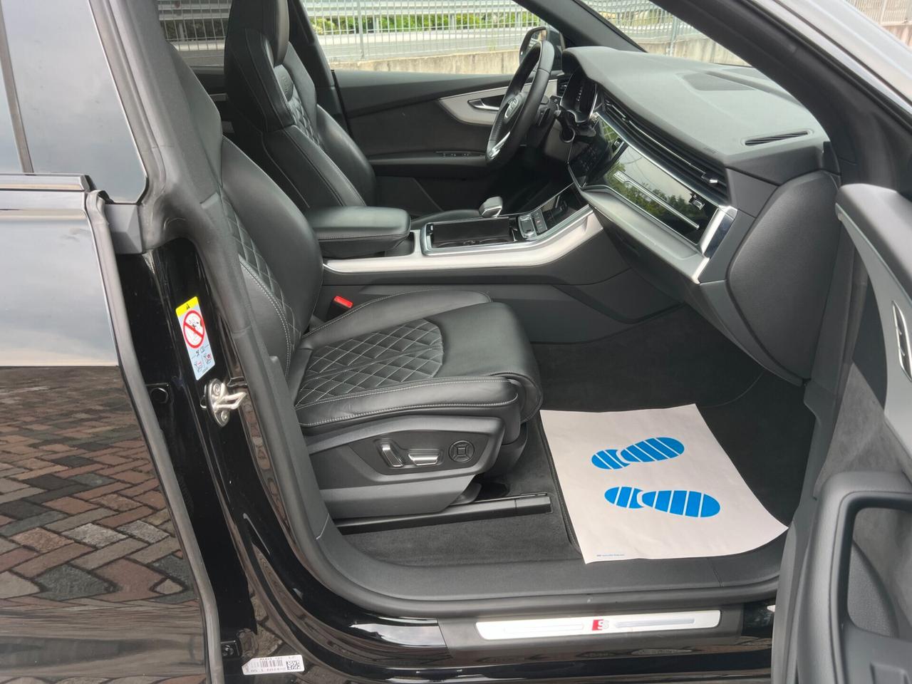 Audi Q8 55 TFSI e quattro tiptronic Sport