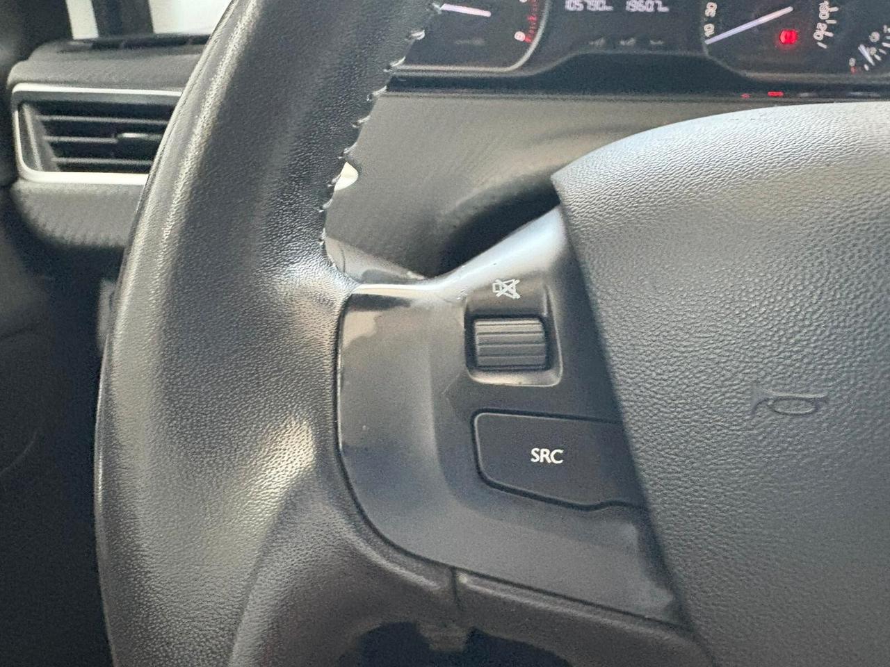 Peugeot 2008 BlueHDi 100 Allure