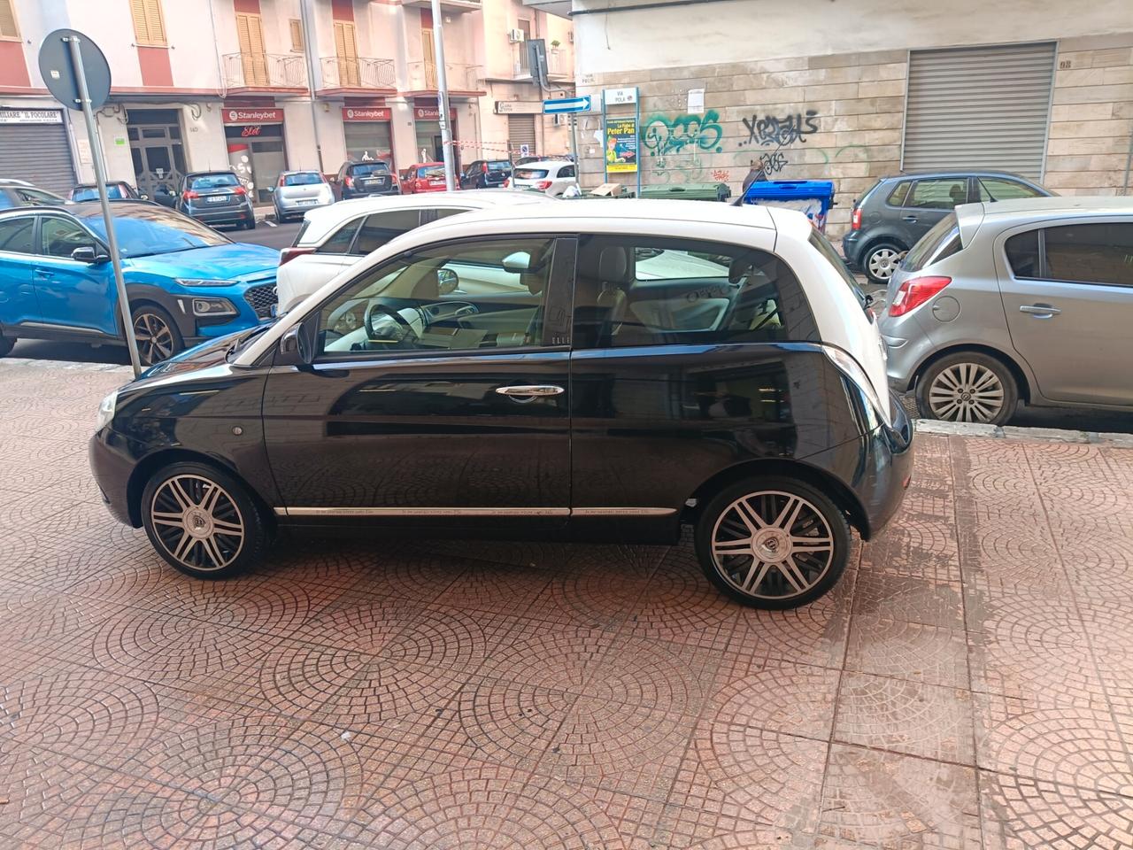 Lancia Ypsilon 1.2 Elle-Bicolor-BELLISSIMA-Euro4790-