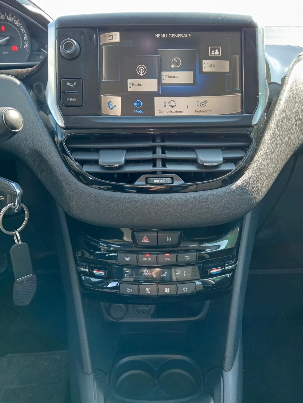 Peugeot 208 1.2VTi 82CV 5p. Allure UNIPROPRIETARIO