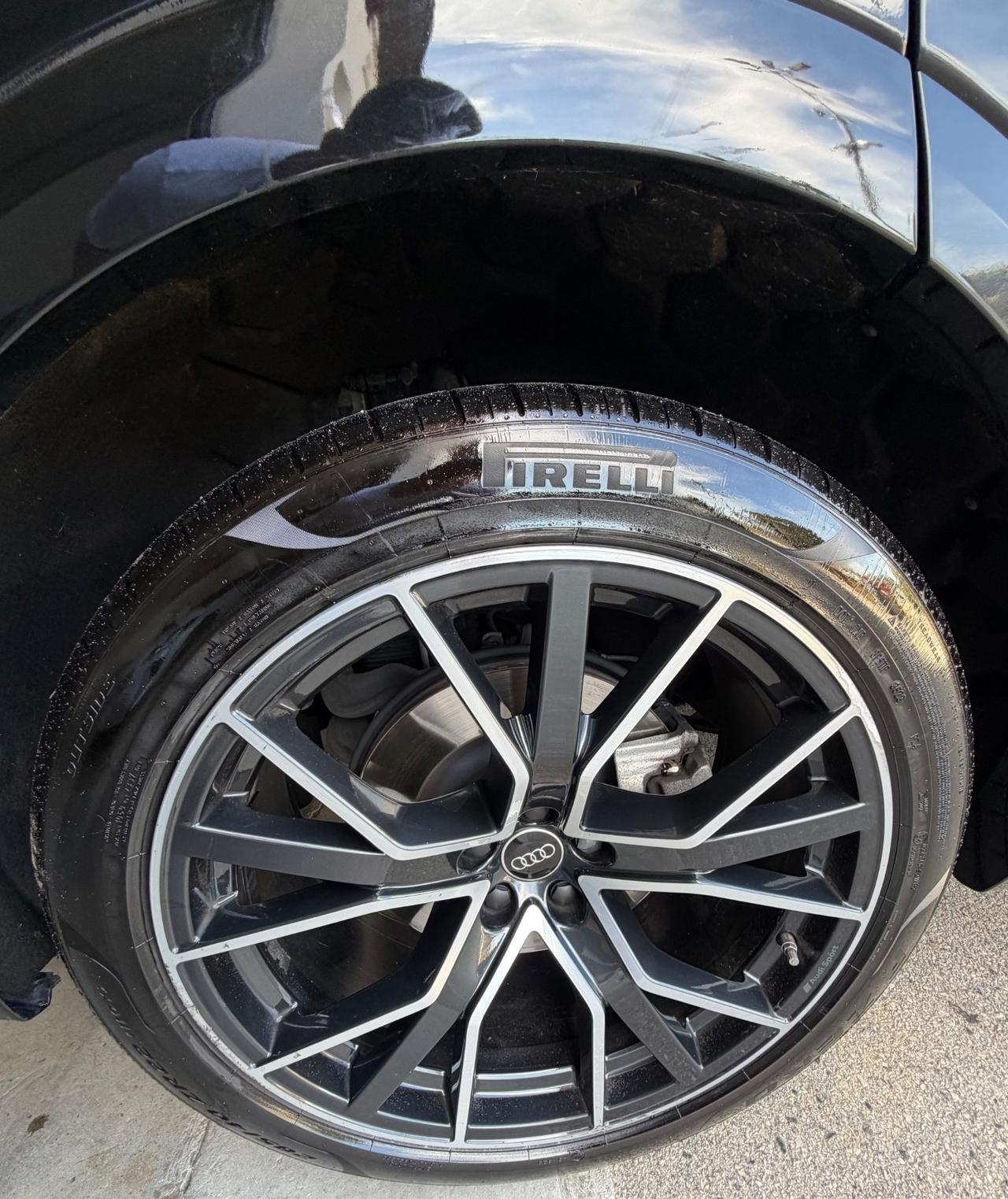 Audi Q8 SUV 55 TFSI quattro tiptronic S line edition