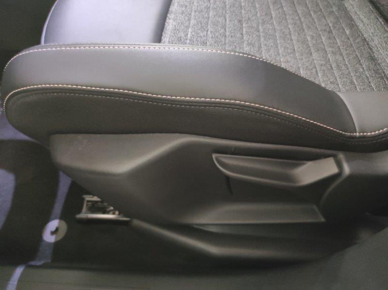 PEUGEOT 5008 3ª serie - 5008 Hybrid 145 e-DCS6 Allure