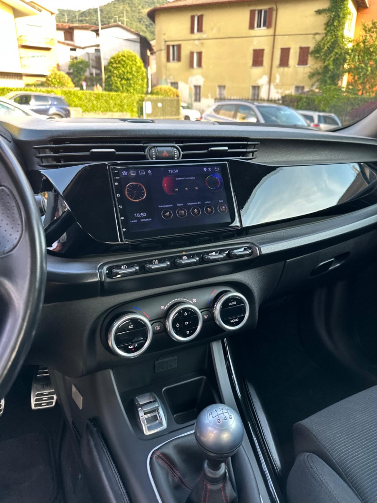 Alfa Romeo GIULIETTA 1.6 JTDm-2 KIT QUADRIFOGLIO