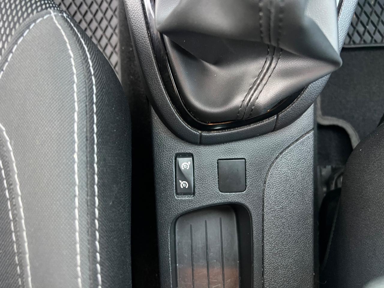 Renault Clio 1.2 75CV 5 porte Life PERMUTE RATE GARANZIA