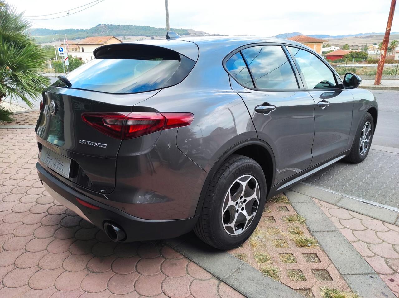 Alfa Romeo Stelvio 2.2 Turbodiesel 190 CV AT8 Q4 Business