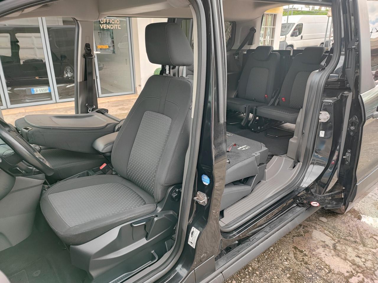 Ford Grand Tourneo Gancio Traino 7 Posti Euro 6