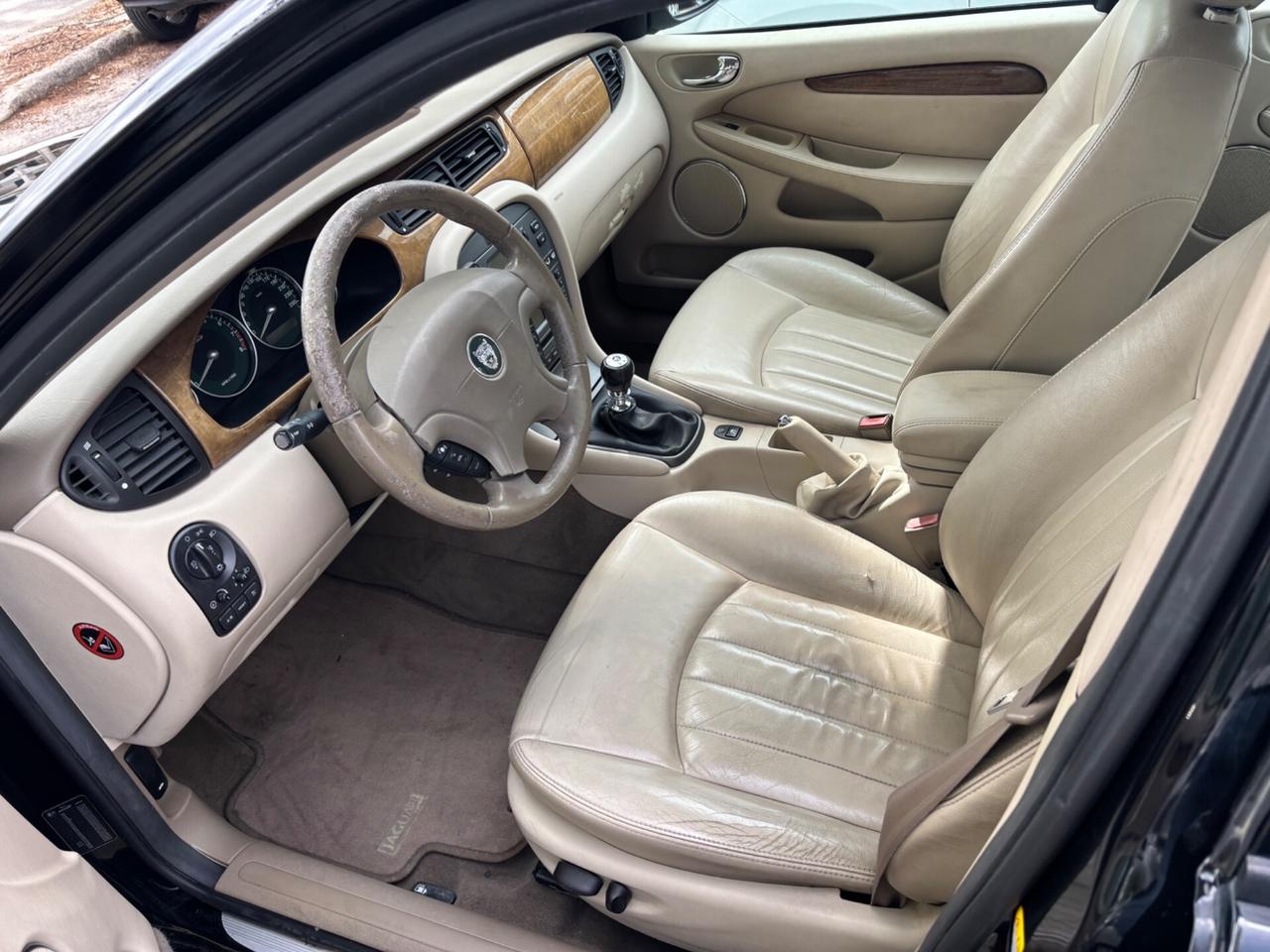 X-Type 2.5 V6 24V cat Executive