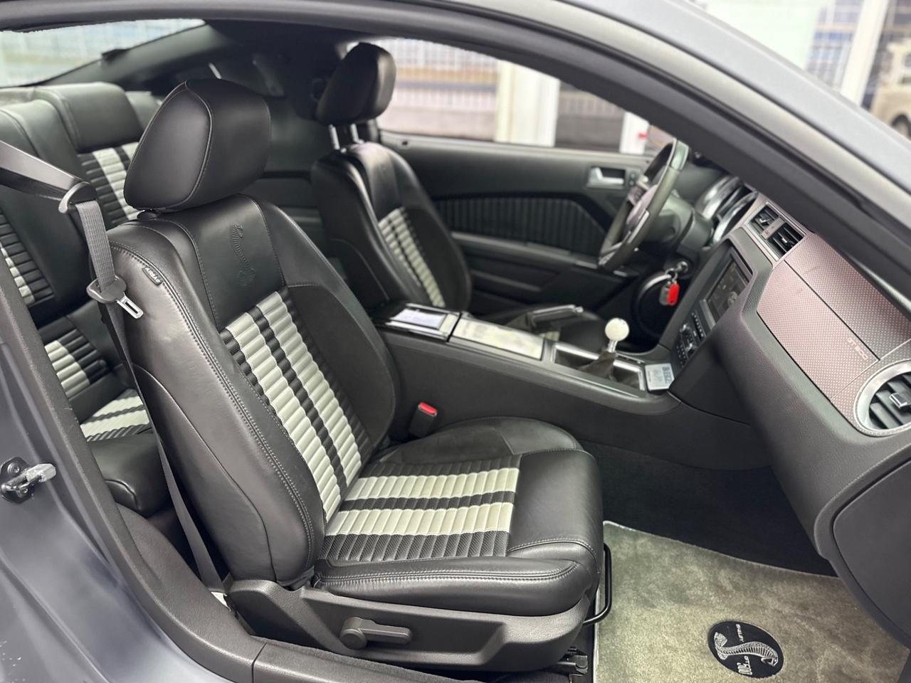 Mustang SHELBY GT 500 SVT MANUALE