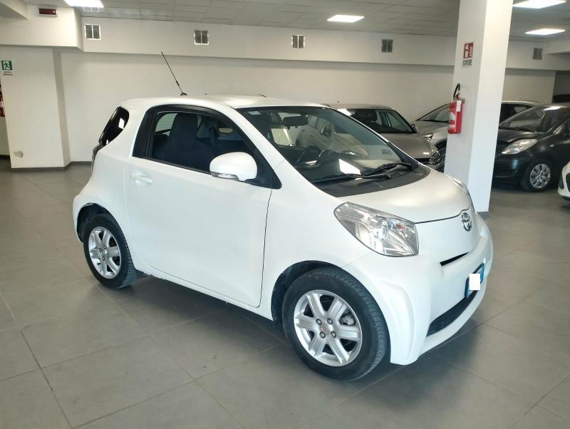 Toyota iQ 1.0 cvt (multidrive) km 120000!