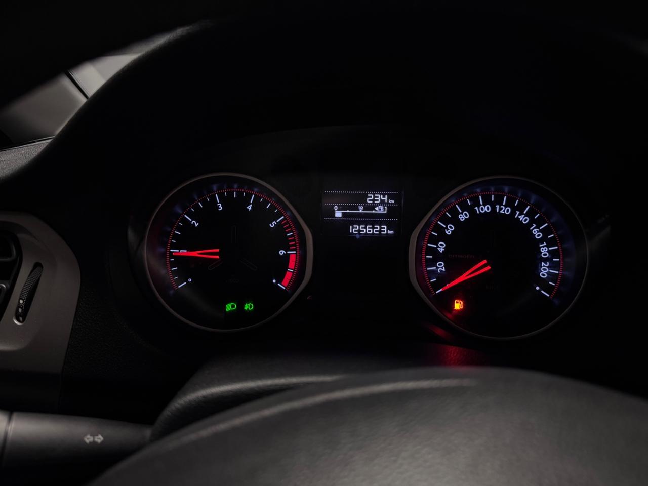 Citroen C-Elysee BlueHDi 100 Shine