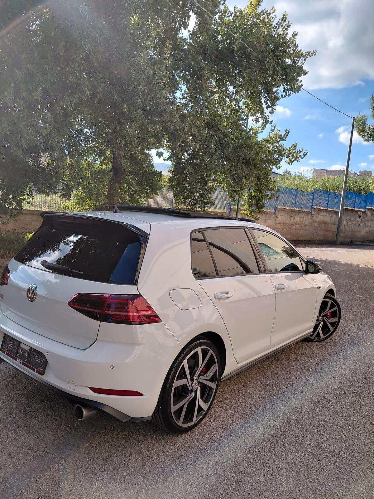 Volkswagen Golf GTI Performance 2.0 245 CV TSI DSG 5p. BMT