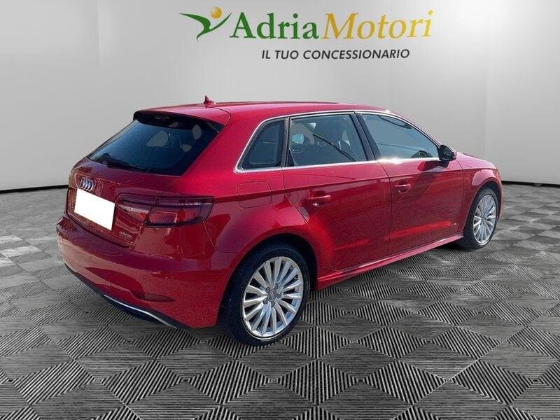 Audi A3 Sportback e-tron A3 SPB 1.4 TFSI e-tron S tronic (PHEV)