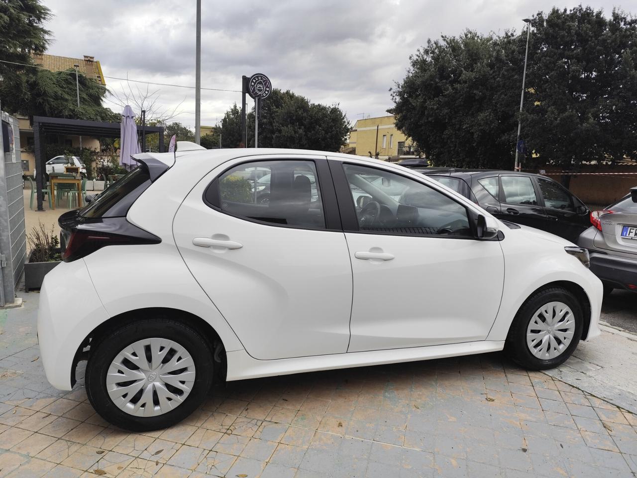 Toyota Yaris 1.5 Hybrid 5 porte Active