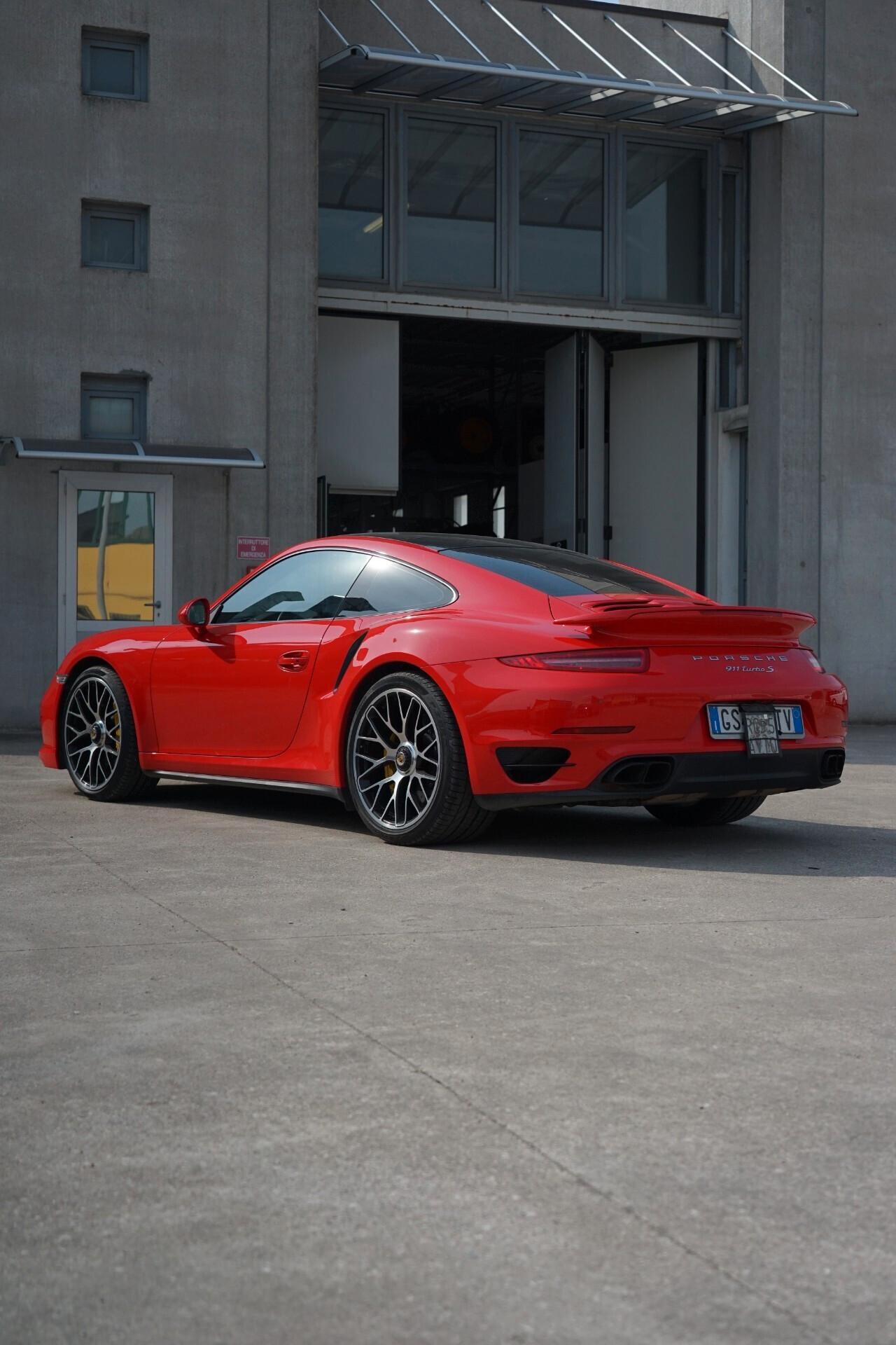 Porsche 911 Turbo S