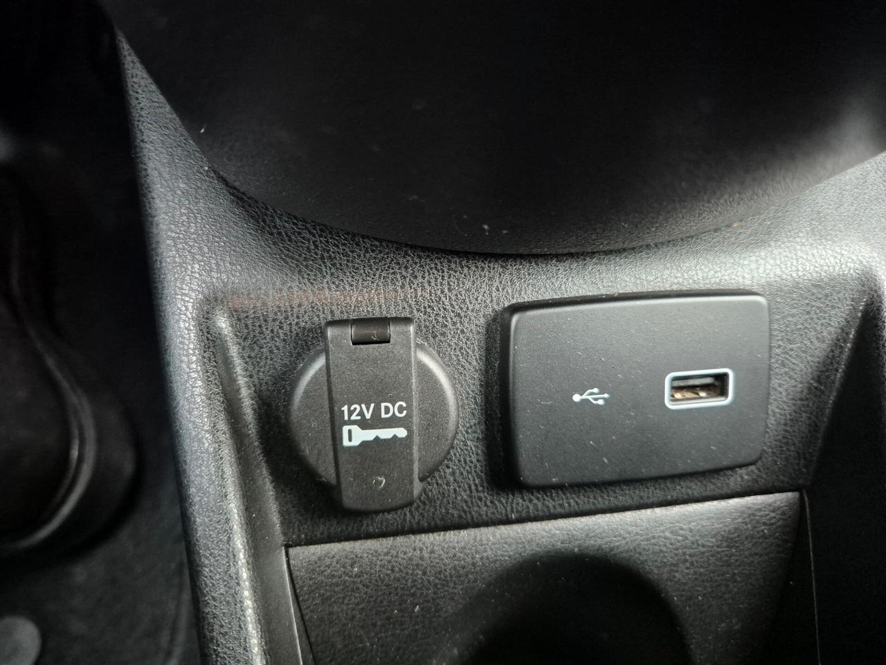 Lancia Ypsilon 1.2 69 CV 5 porte GPL Ecochic Black and Noir