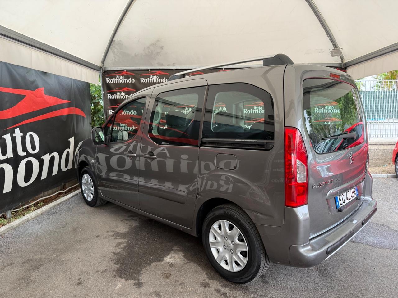 Peugeot Partner Tepee 1.6 HDi 92CV Outdoor