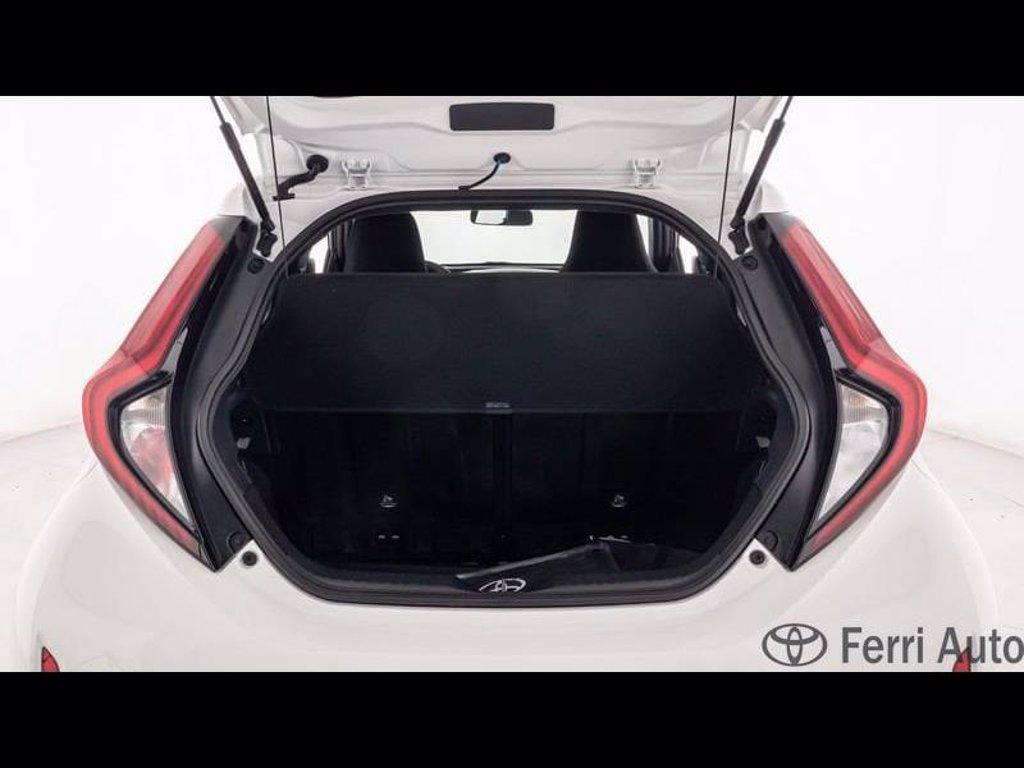 TOYOTA Aygo x 1.0 active 72cv del 2024