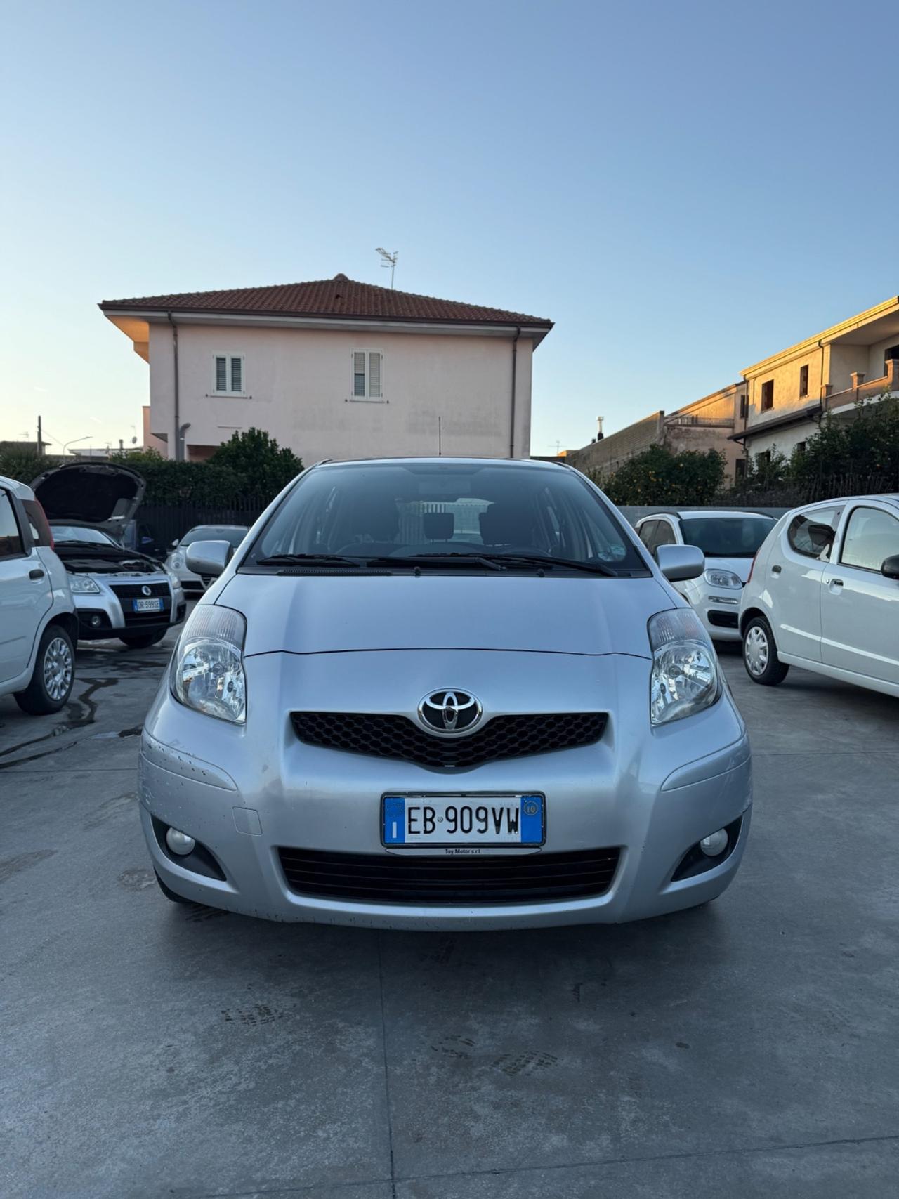 Toyota Yaris 1.3 5 porte Sol