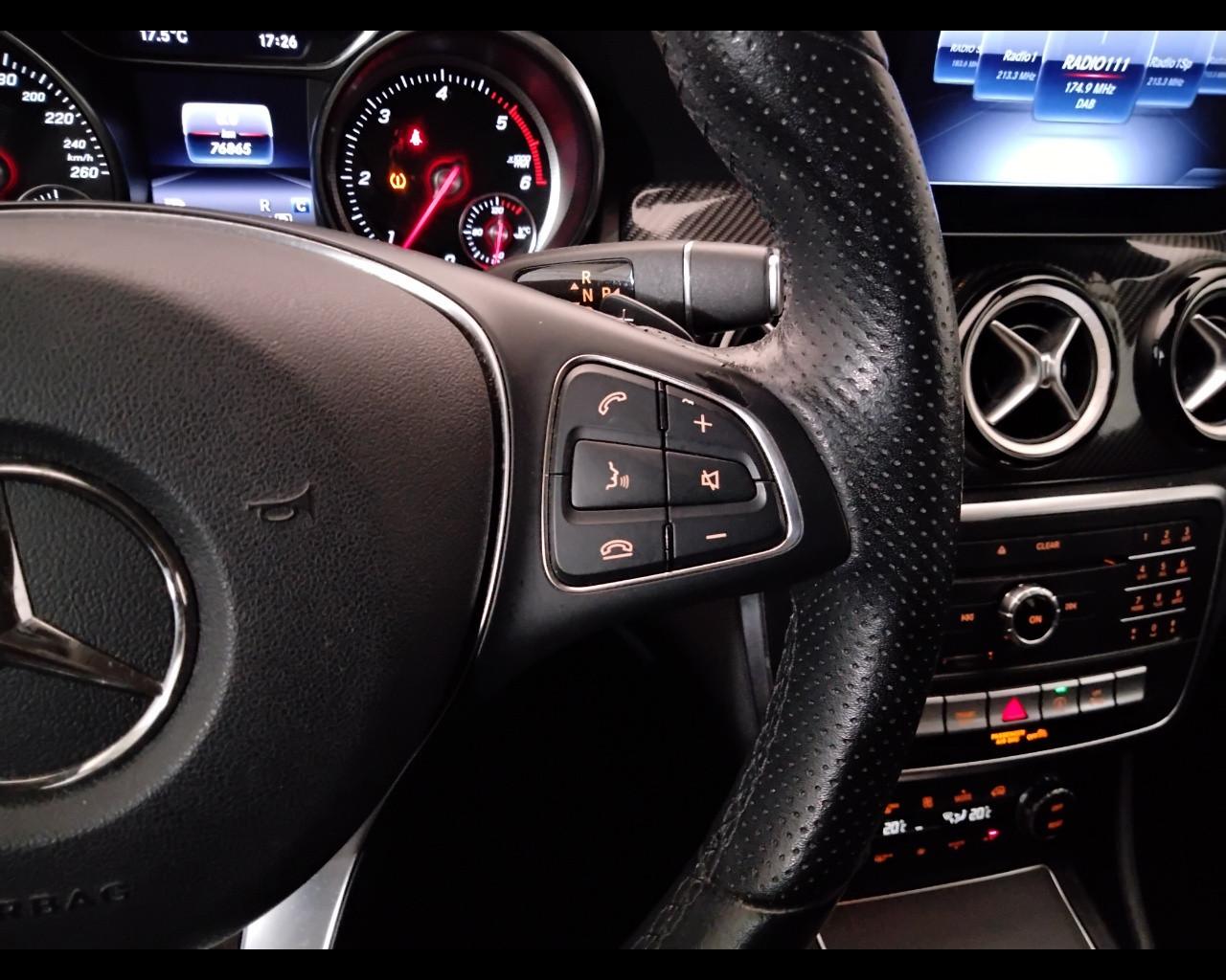 Mercedes-Benz GLA-X156 2017 - GLA 200 d Night Edition auto