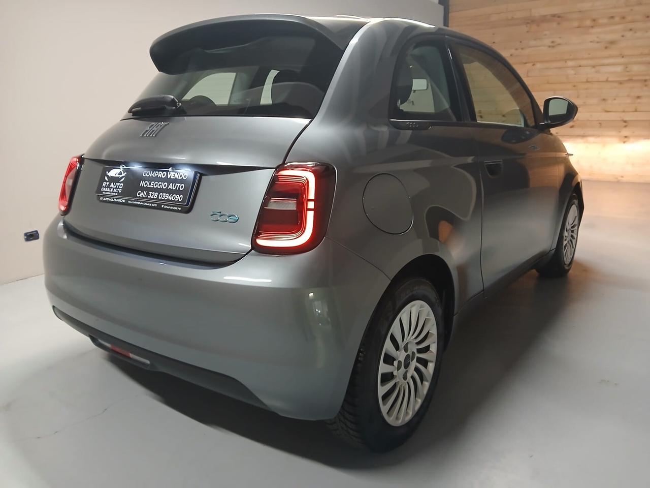Fiat 500 500e Berlina 42 kWh La Prima