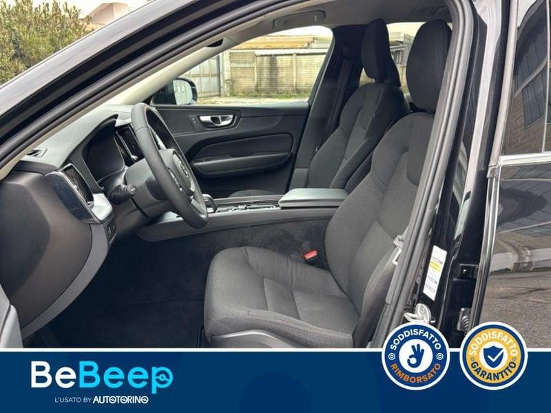 Volvo XC60 2.0 B4 MOMENTUM PRO AWD AUTO