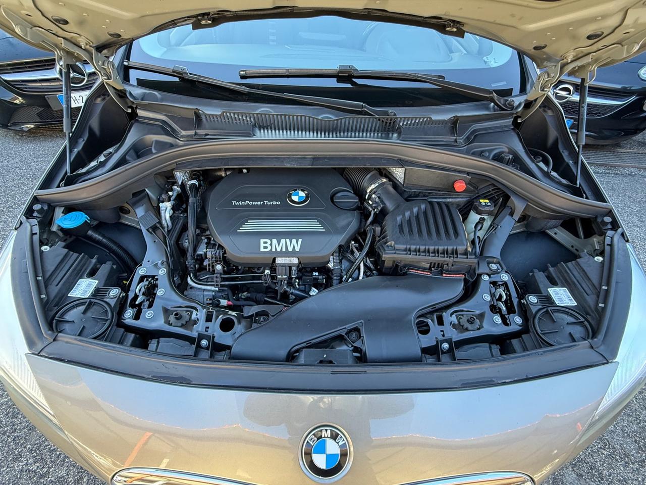 218d Active Tourer 4x4-STRAFULL -UNIPRO-RATE