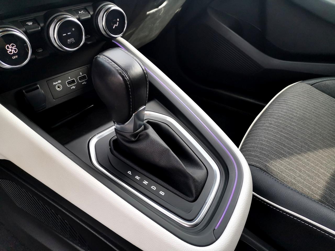 RENAULT Clio V 2019 - Clio 1.6 E-Tech full hybrid Techno 145cv auto