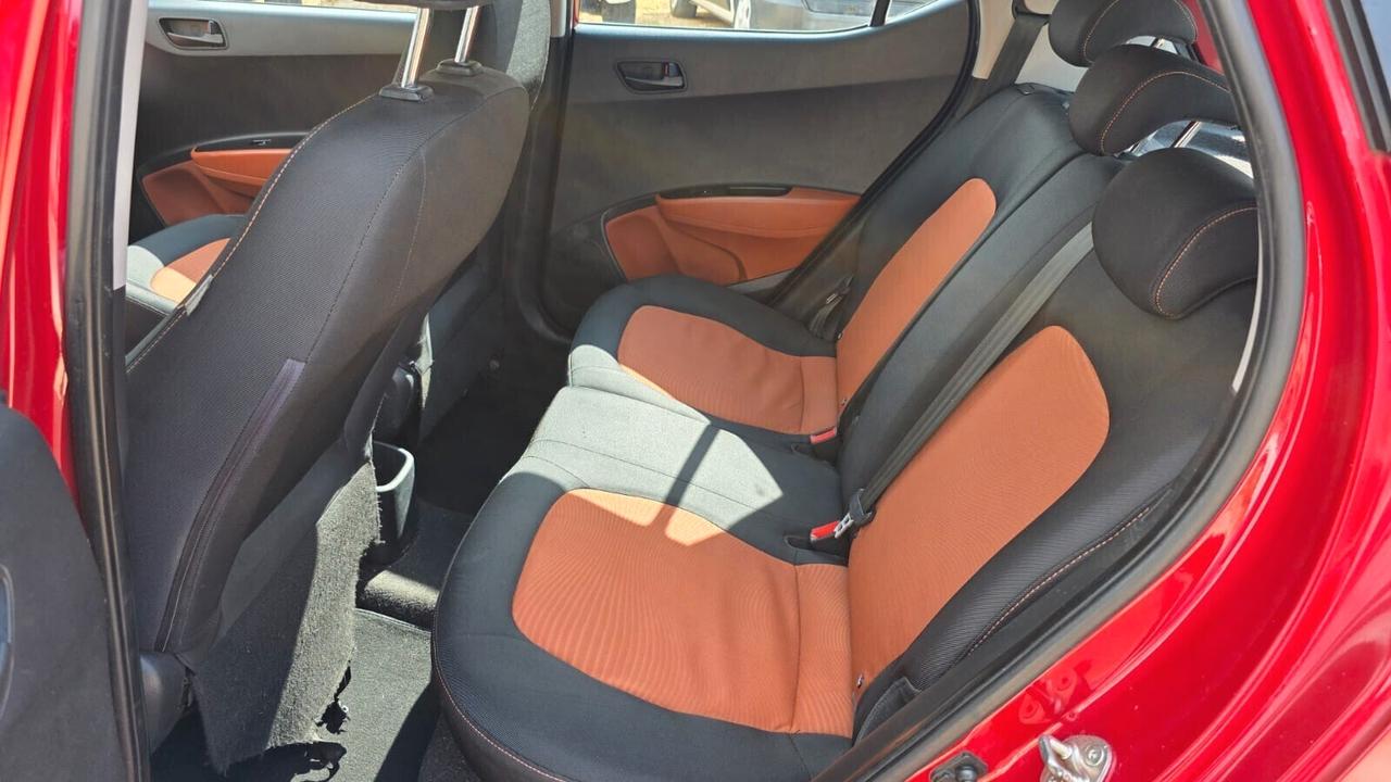 Hyundai i10 1.0 classic ( SOLO X COMMERCIANTI )