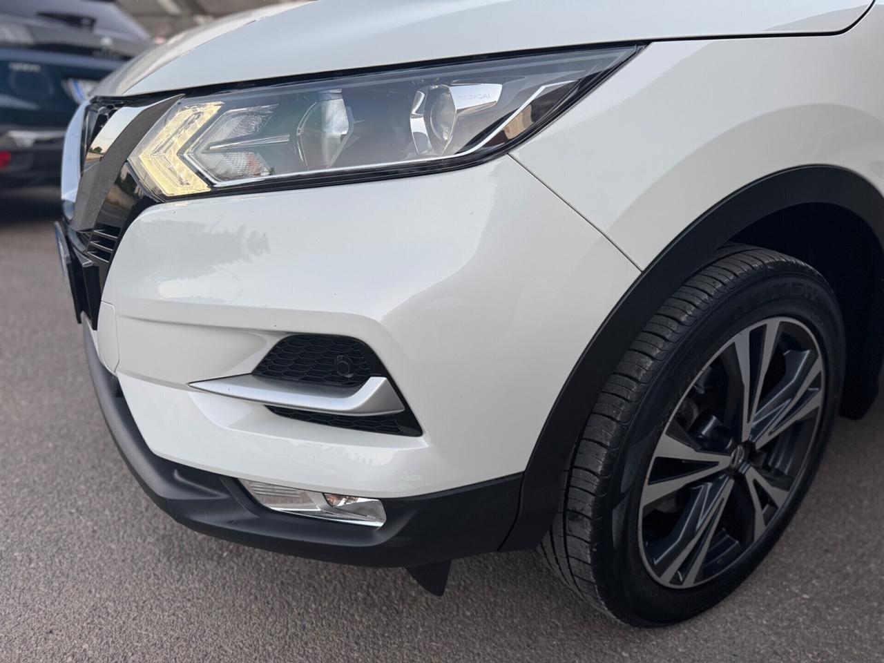 Nissan Qashqai 1.5 dCi N-Connecta tetto 360 metall