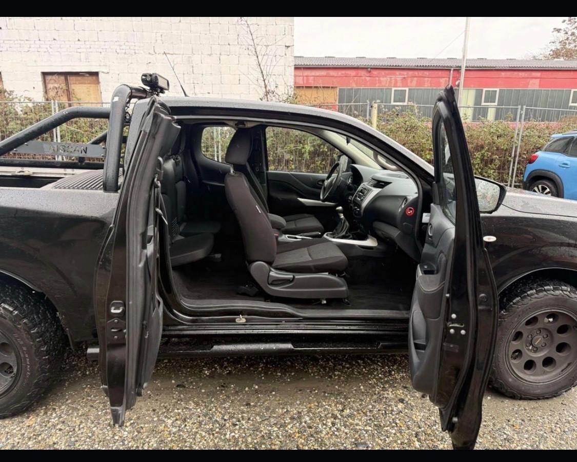 Nissan Navara 2.3 dCi 4WD King Cab N-Connecta * Cambio Manuale